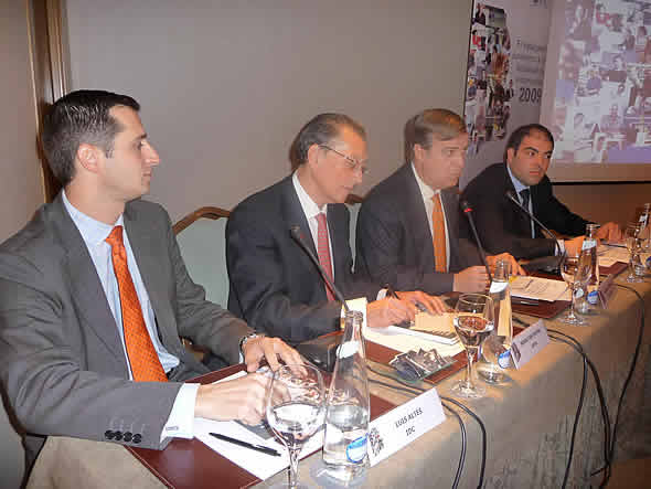 Luis Altés, director general de IDC España; Sebastián Reyna, secretario general de UPTA; Alfonso Arbaiza, director general de Fundetec; y Lorenzo Amor, presidente de ATA, durante la presentación del informe